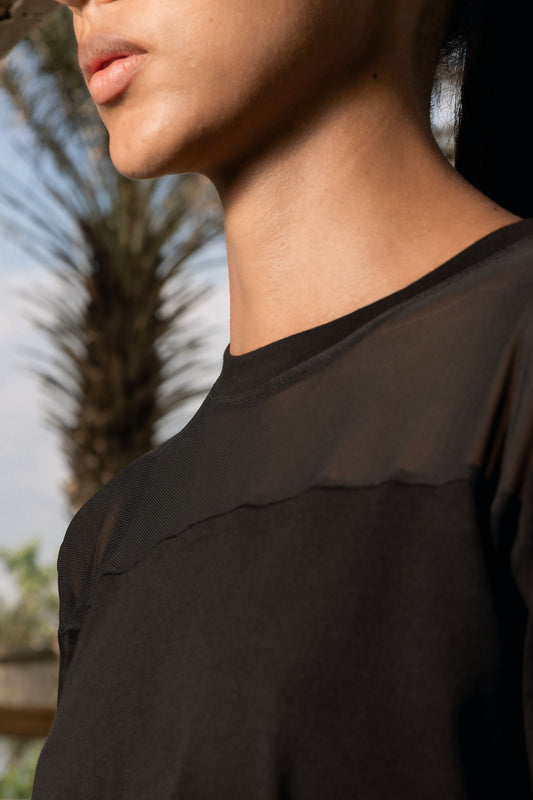 Leona Black T-Shirt